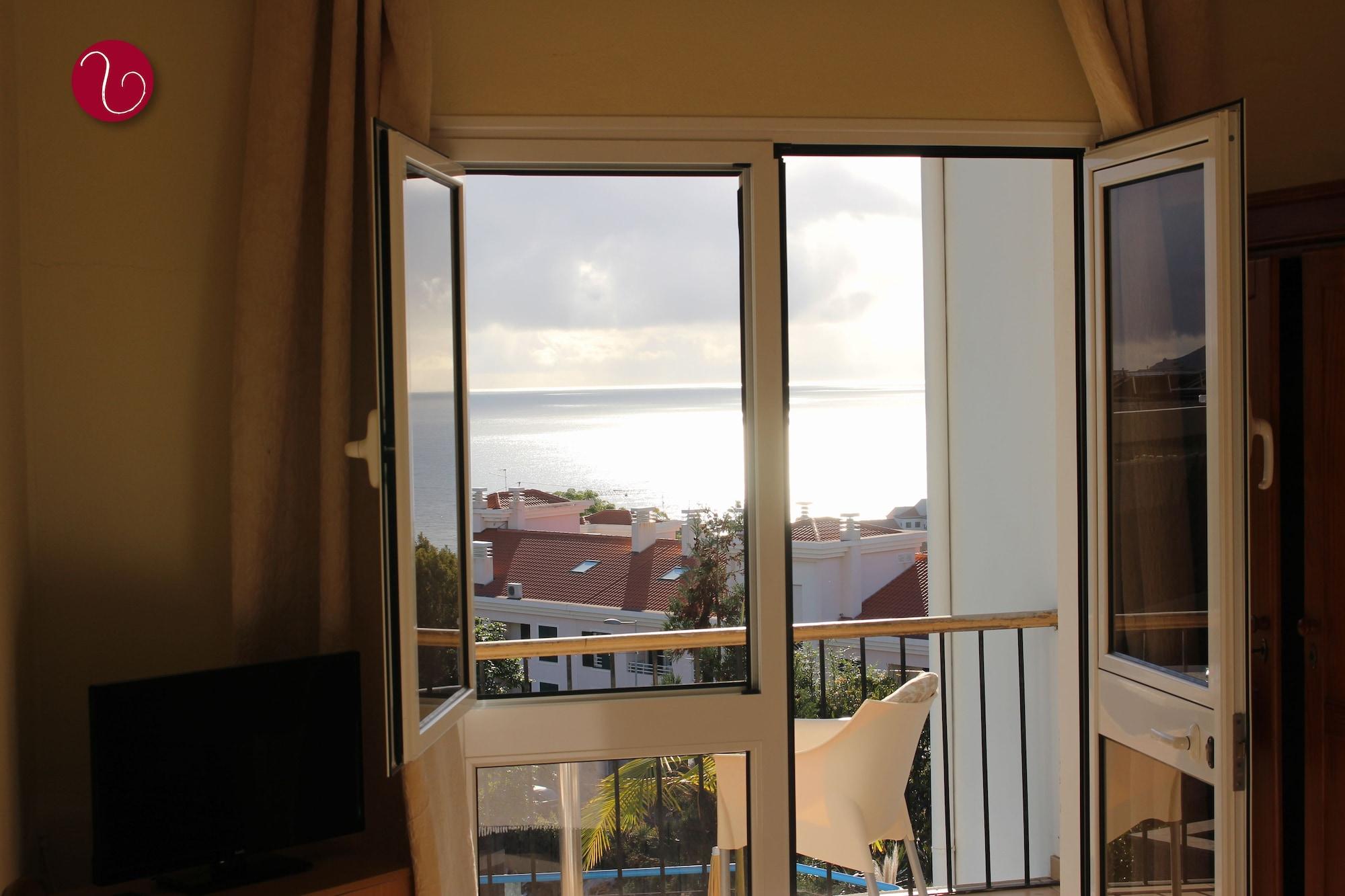 Guesthouse Vila Lusitania Φουνκάλ Εξωτερικό φωτογραφία
