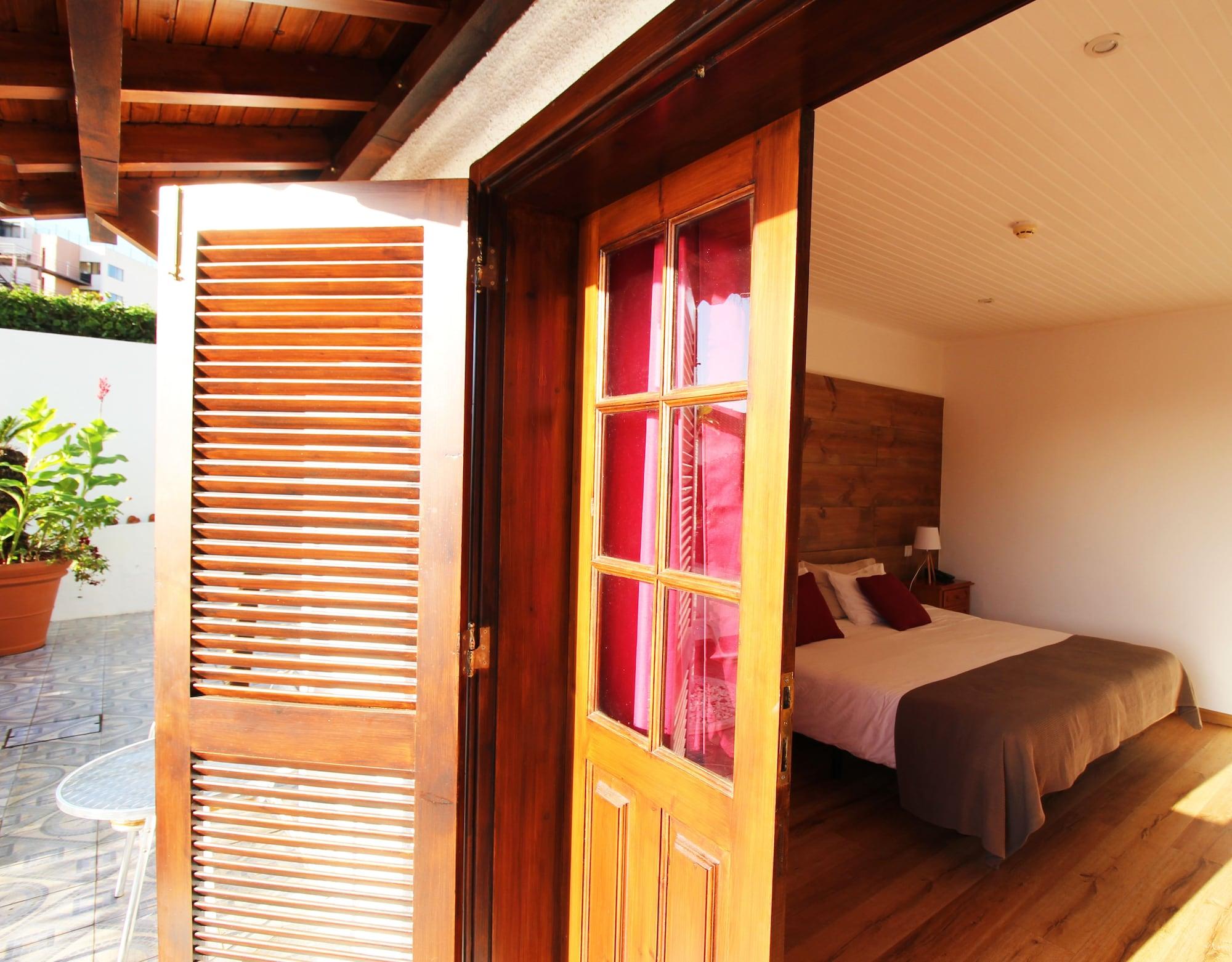 Guesthouse Vila Lusitania Φουνκάλ Εξωτερικό φωτογραφία
