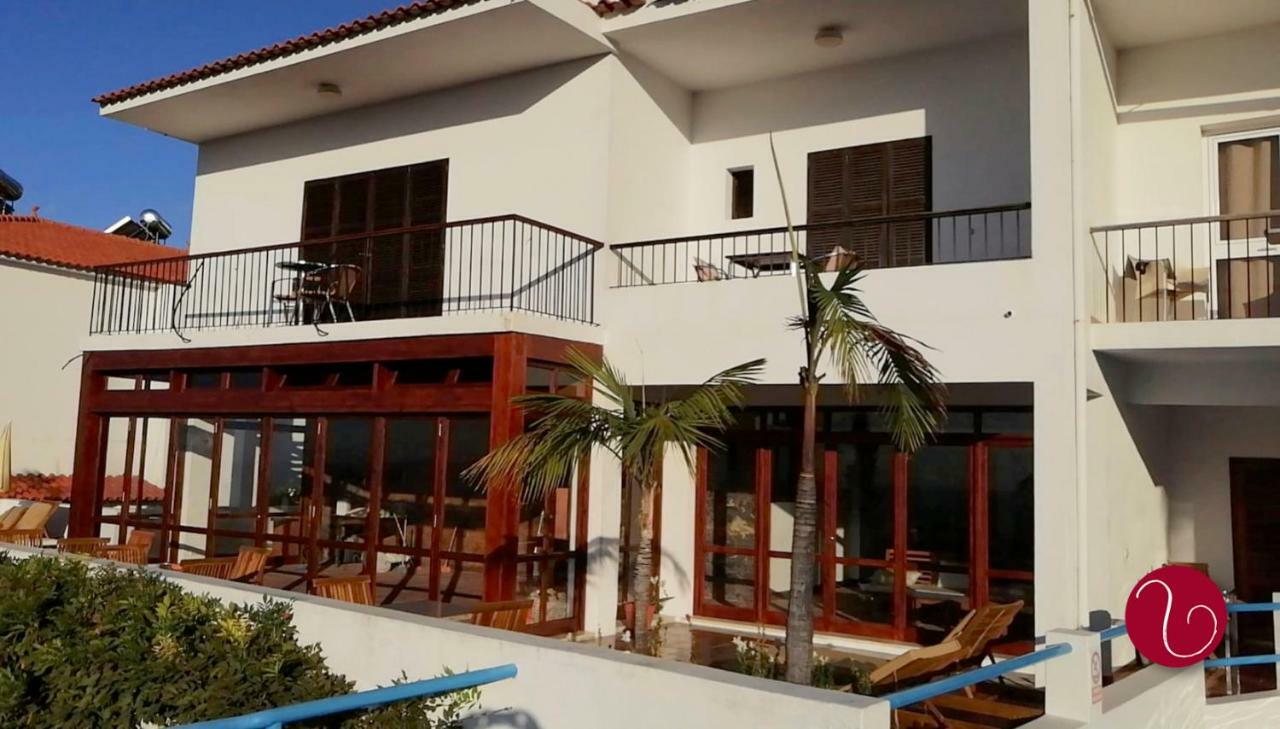 Guesthouse Vila Lusitania Φουνκάλ Εξωτερικό φωτογραφία