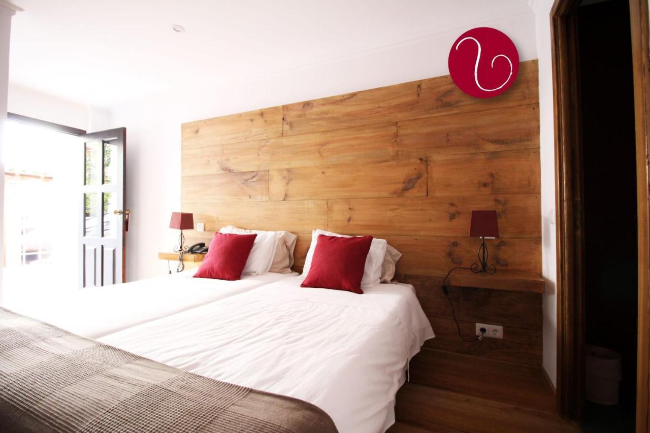 Guesthouse Vila Lusitania Φουνκάλ Εξωτερικό φωτογραφία
